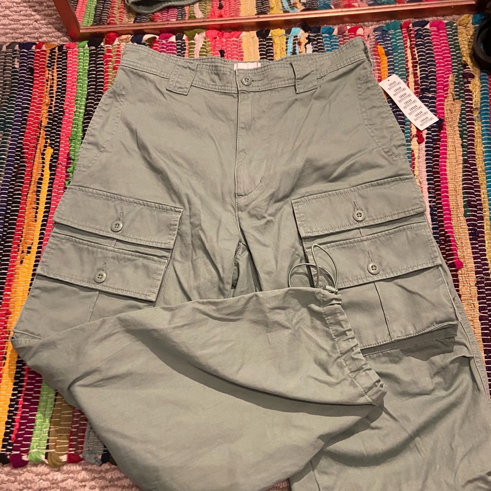 Urban outfitters green cargo pants